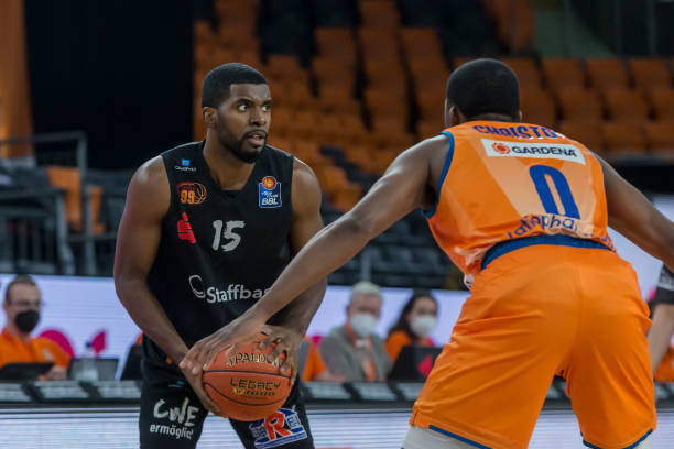 名并不理想 名并不理想