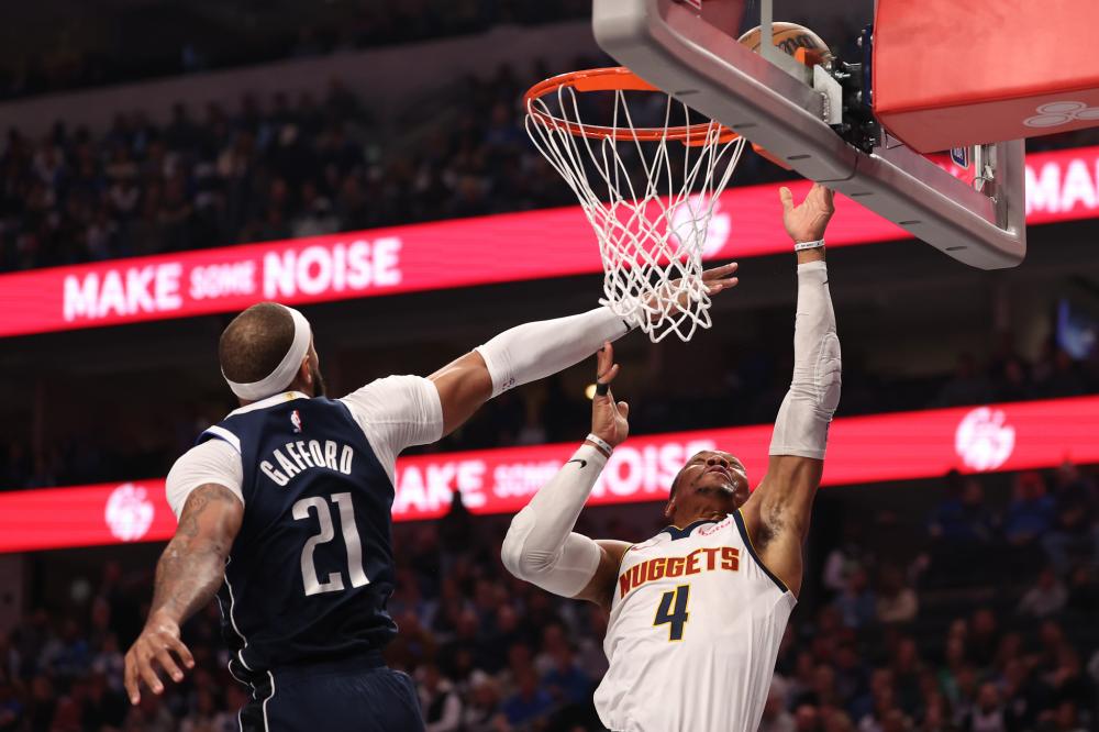 在高压的季 在高压的季